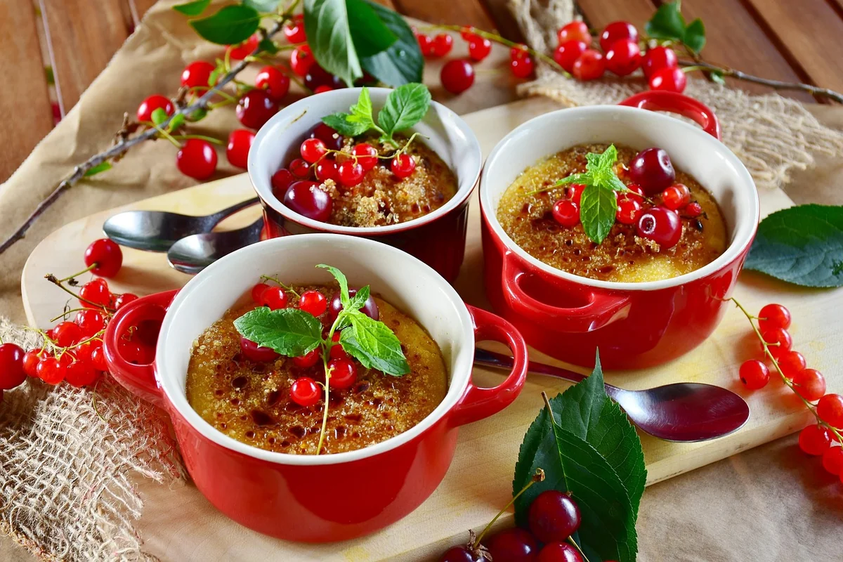 Pourquoi ma crème brûlée rate : diagnostic des cinq échecs classiques