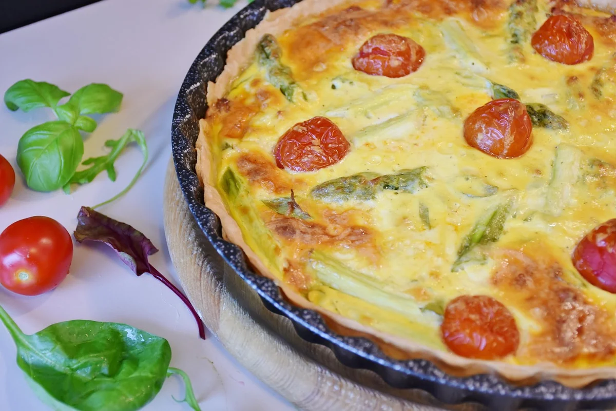 La base : ce qui fait tenir une quiche (et ce qui la ruine)